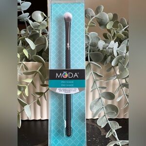 Moda Shade Brush